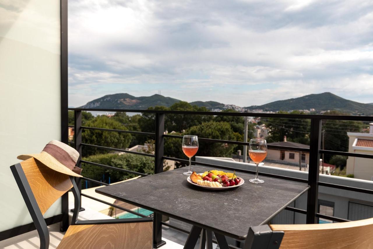 Cove Suites Nea Iraklitsa Екстер'єр фото